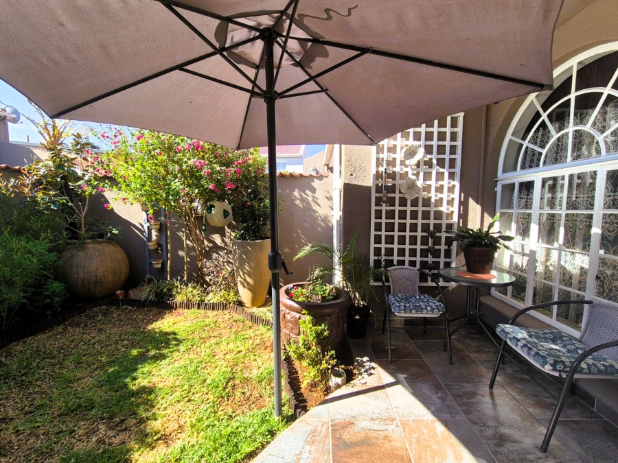 3 Bedroom Property for Sale in Three Rivers Proper Gauteng