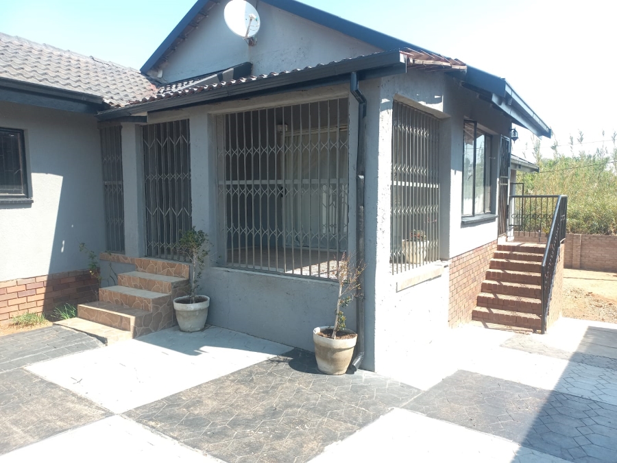 3 Bedroom Property for Sale in Soshanguve BB Gauteng