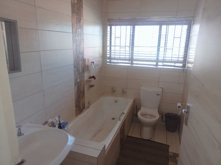 3 Bedroom Property for Sale in Soshanguve BB Gauteng