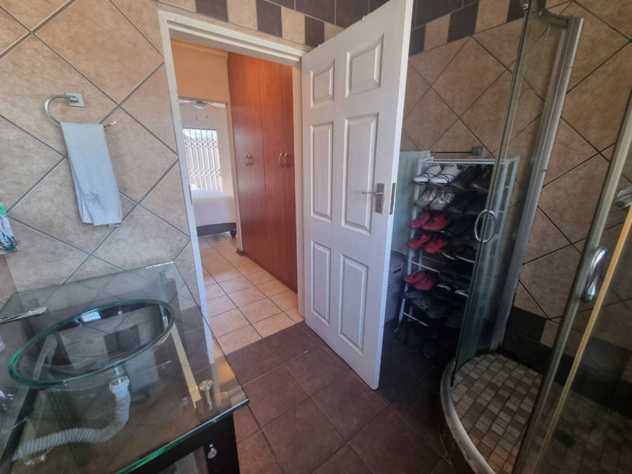 3 Bedroom Property for Sale in Vanderbijlpark SE 2 Gauteng
