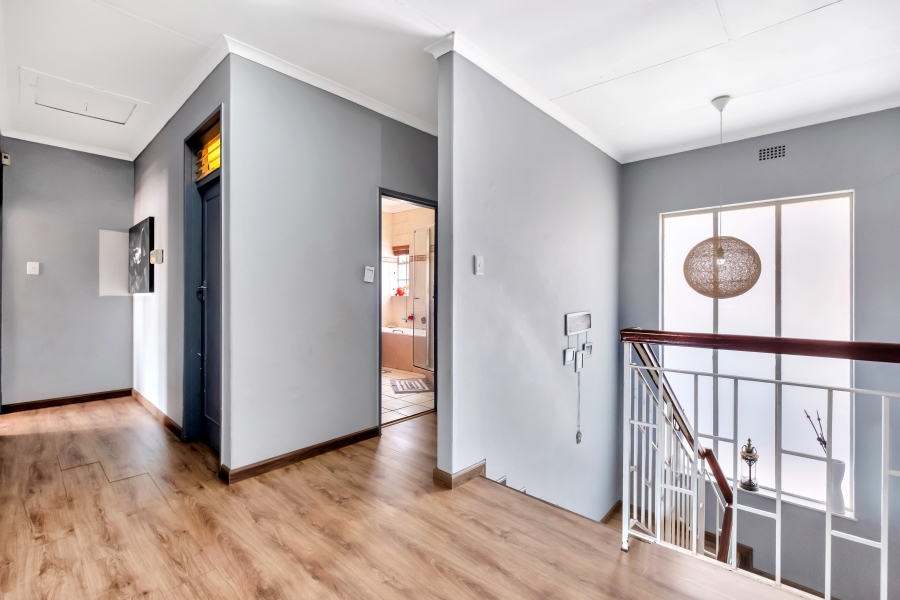 4 Bedroom Property for Sale in Emmarentia Gauteng