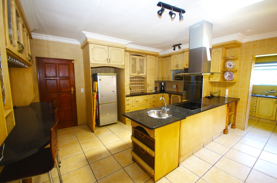 4 Bedroom Property for Sale in Bardene Gauteng