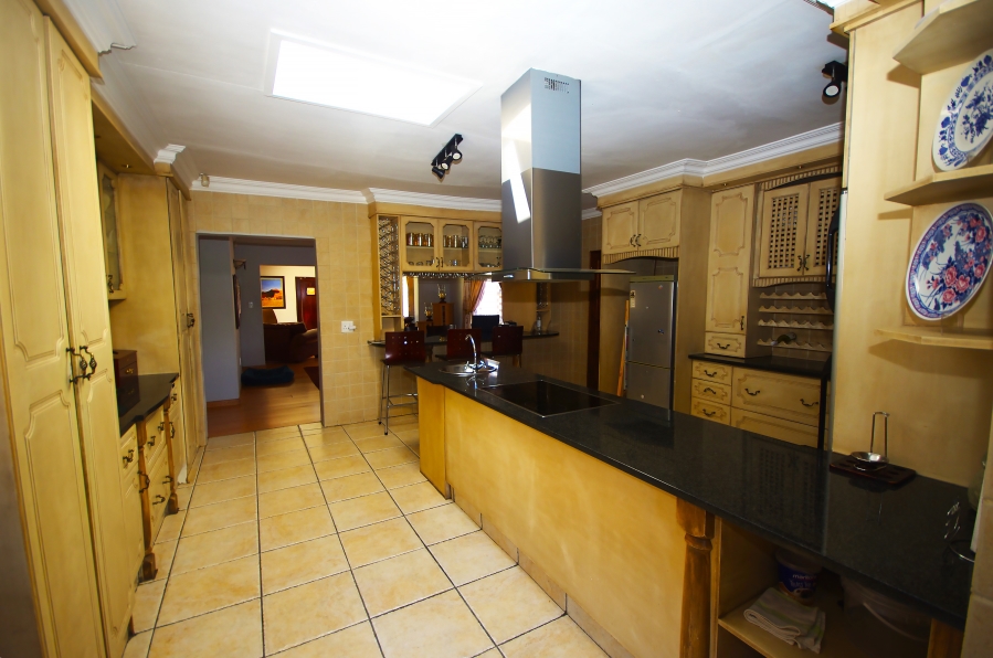 4 Bedroom Property for Sale in Bardene Gauteng