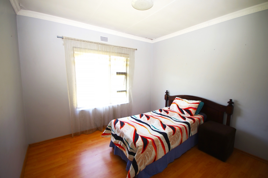 4 Bedroom Property for Sale in Bardene Gauteng