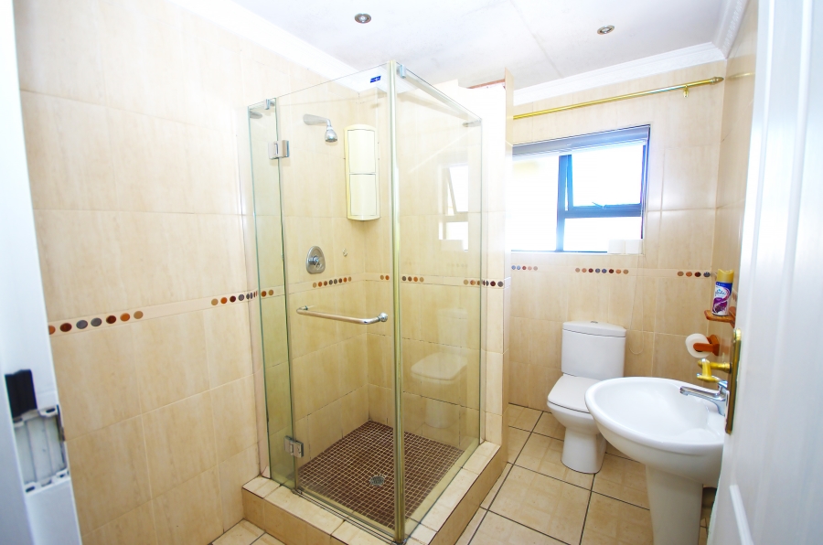 4 Bedroom Property for Sale in Bardene Gauteng