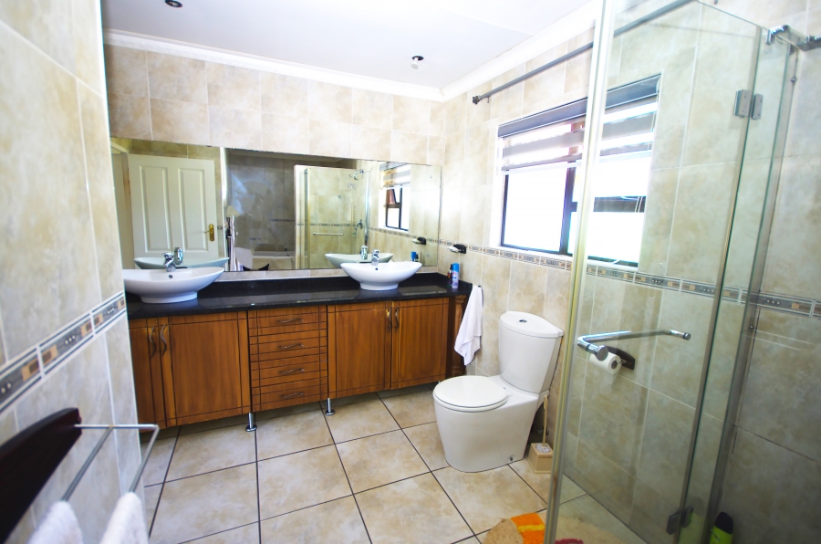4 Bedroom Property for Sale in Bardene Gauteng