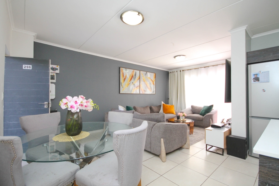 3 Bedroom Property for Sale in Greenstone Crest Gauteng