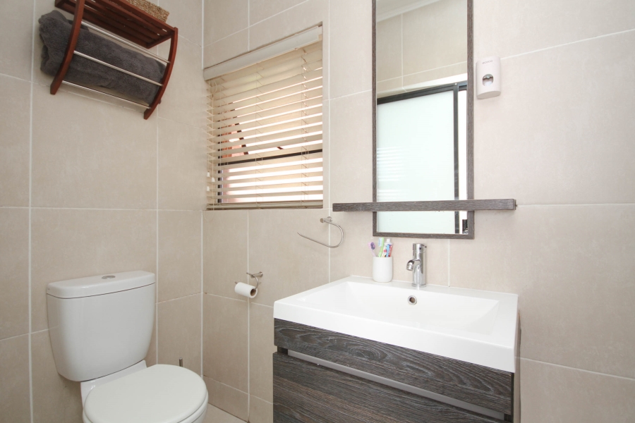 3 Bedroom Property for Sale in Greenstone Crest Gauteng