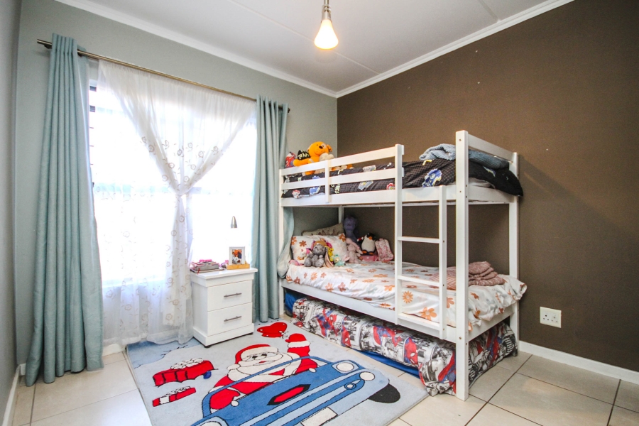 3 Bedroom Property for Sale in Greenstone Crest Gauteng