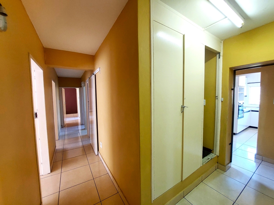 7 Bedroom Property for Sale in Lukasrand Gauteng