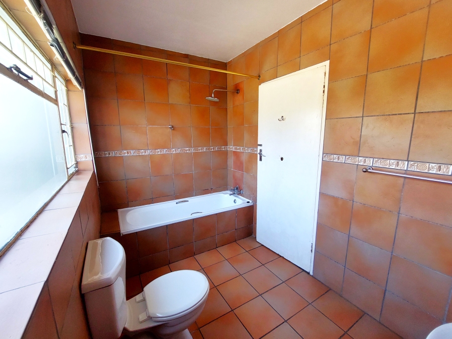 7 Bedroom Property for Sale in Lukasrand Gauteng