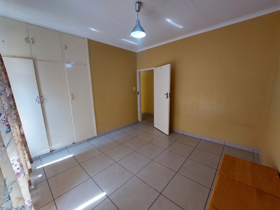 7 Bedroom Property for Sale in Lukasrand Gauteng