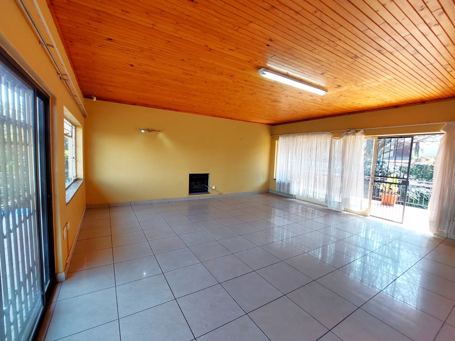 7 Bedroom Property for Sale in Lukasrand Gauteng