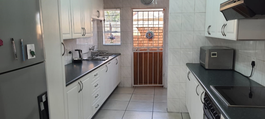 3 Bedroom Property for Sale in Eden Glen Gauteng