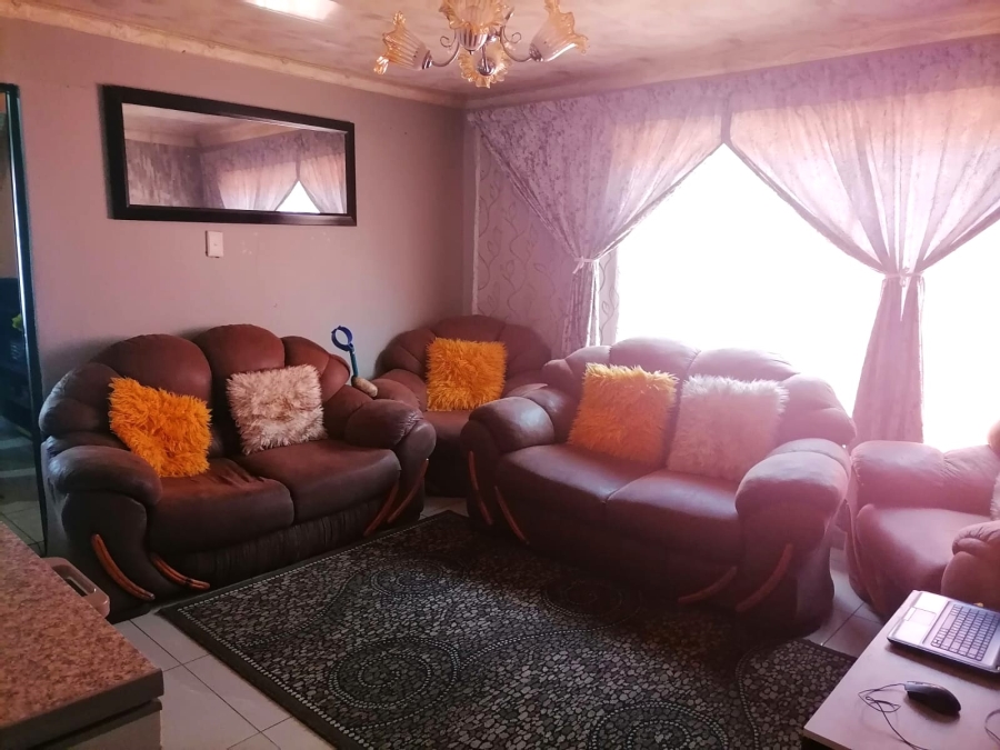 3 Bedroom Property for Sale in Moleleki Gauteng