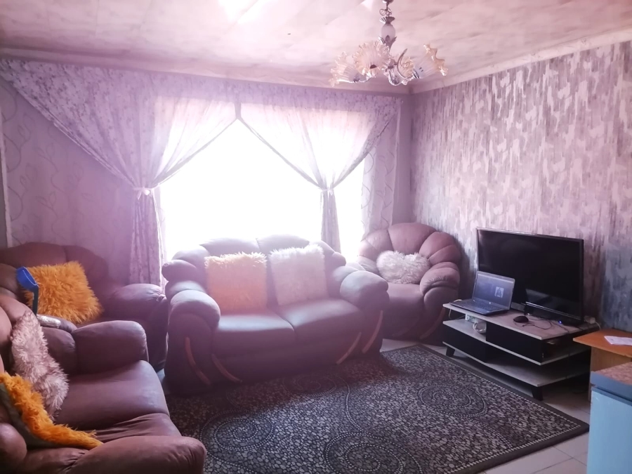 3 Bedroom Property for Sale in Moleleki Gauteng