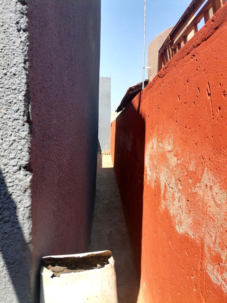 3 Bedroom Property for Sale in Moleleki Gauteng
