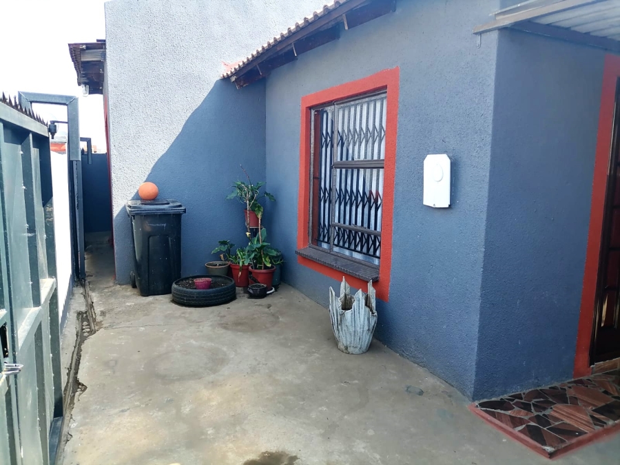 3 Bedroom Property for Sale in Moleleki Gauteng