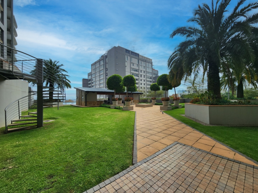 To Let 2 Bedroom Property for Rent in Sandhurst Gauteng