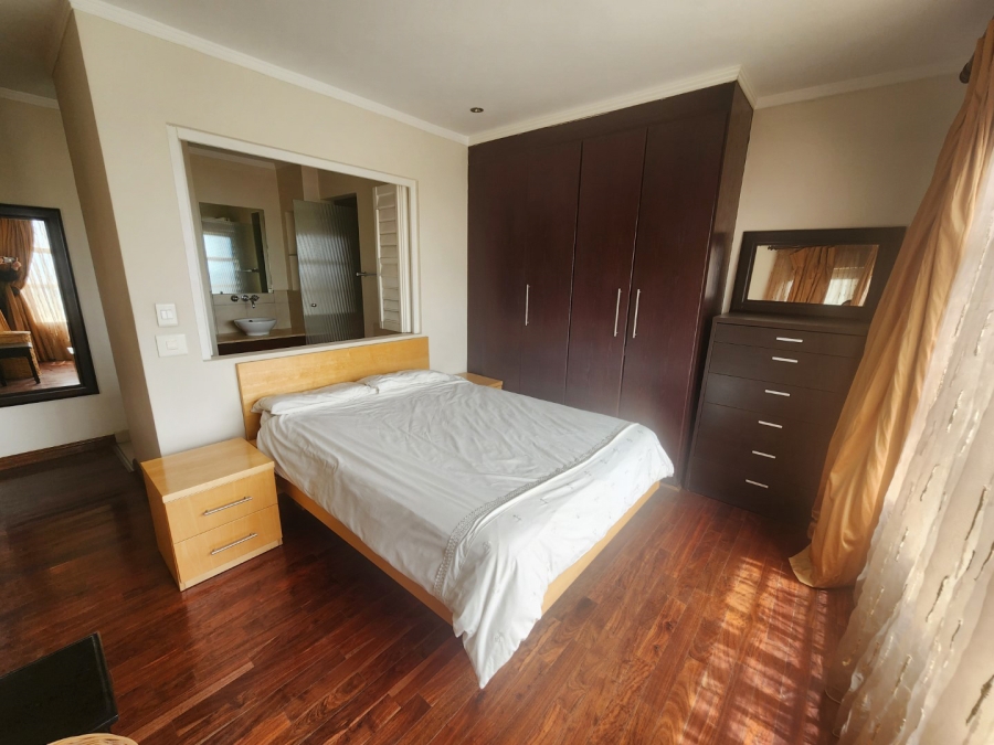 To Let 2 Bedroom Property for Rent in Sandhurst Gauteng