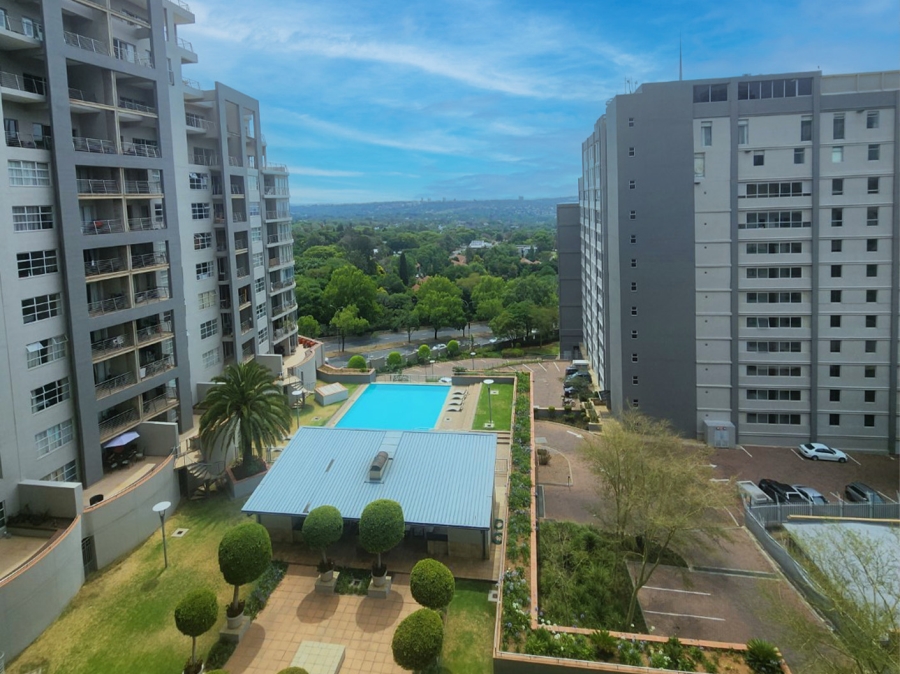 To Let 2 Bedroom Property for Rent in Sandhurst Gauteng