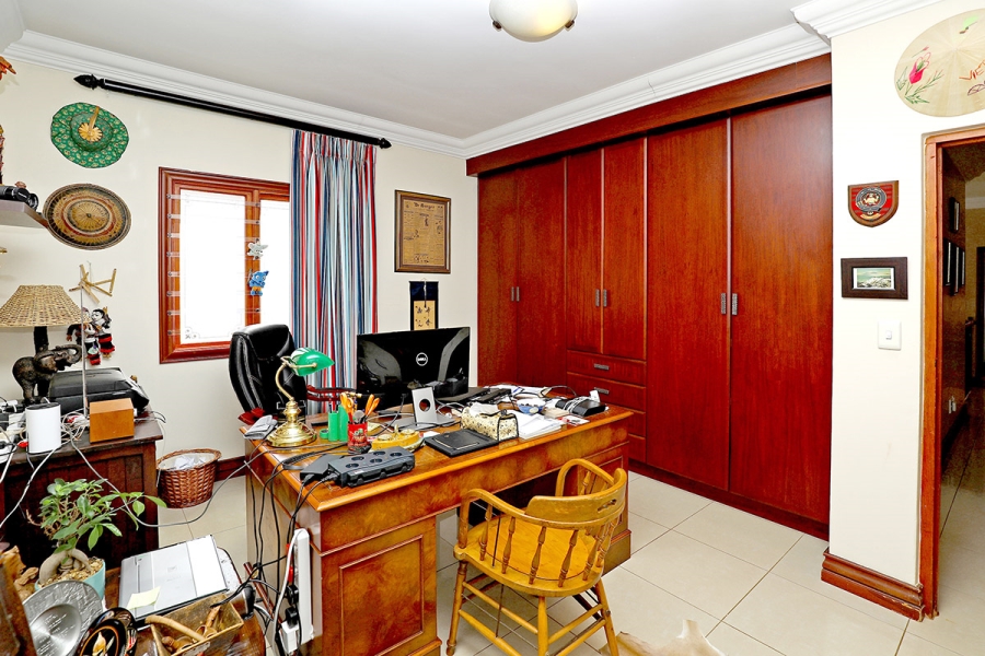 4 Bedroom Property for Sale in Broadacres Gauteng