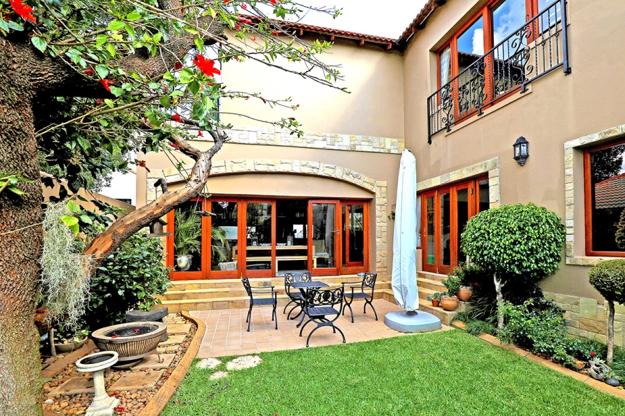 4 Bedroom Property for Sale in Broadacres Gauteng