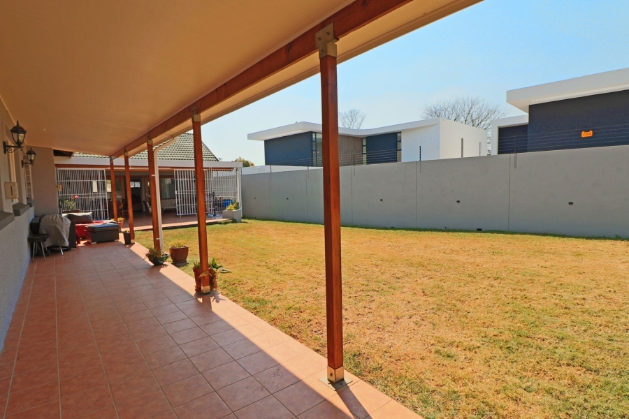 7 Bedroom Property for Sale in Bryanston Gauteng