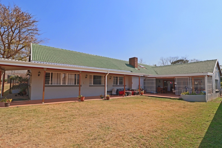 7 Bedroom Property for Sale in Bryanston Gauteng