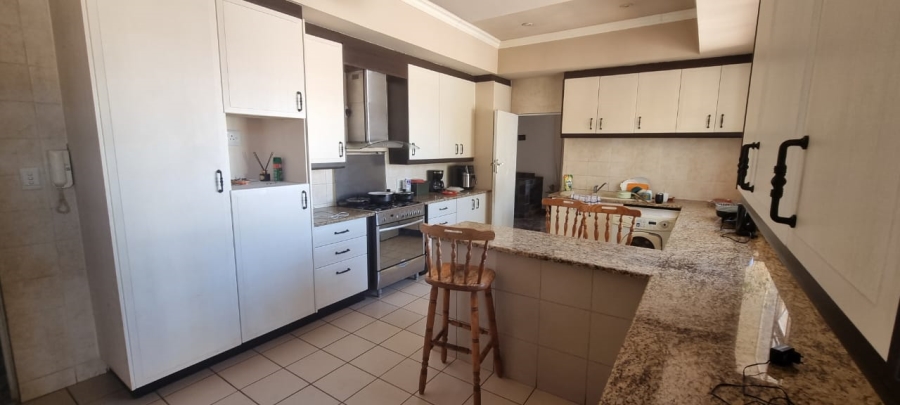 3 Bedroom Property for Sale in Cyrildene Gauteng