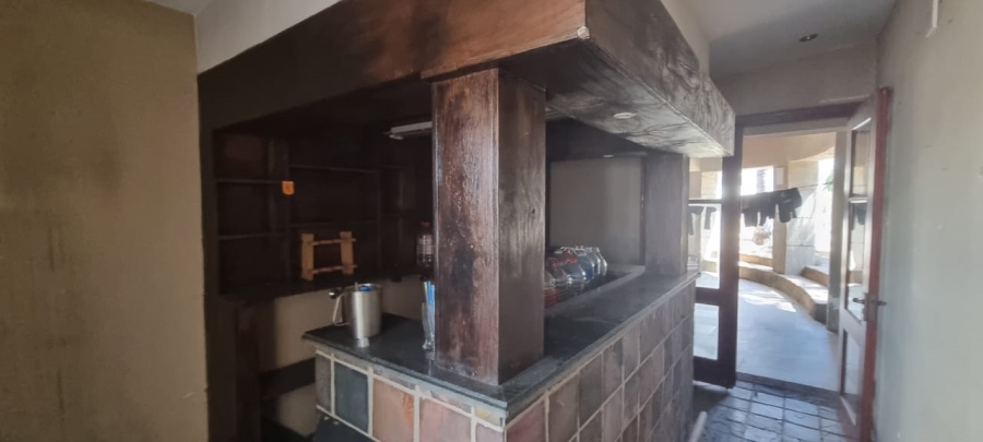 3 Bedroom Property for Sale in Cyrildene Gauteng