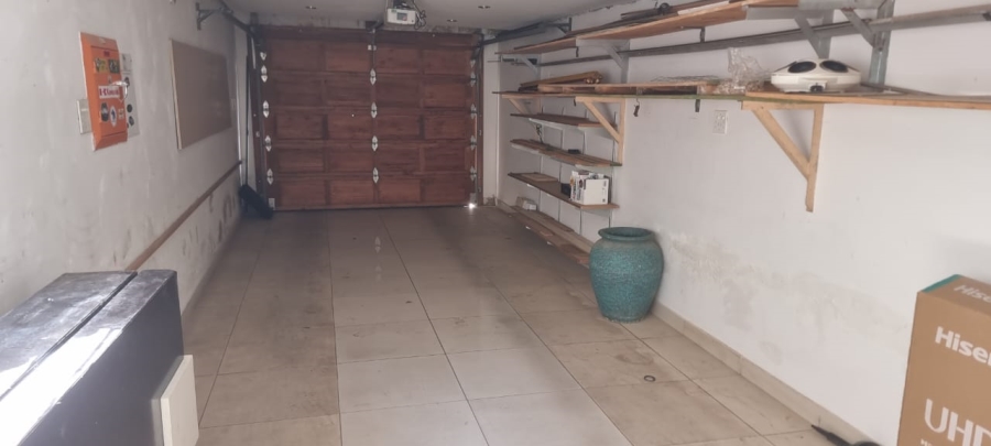 3 Bedroom Property for Sale in Cyrildene Gauteng