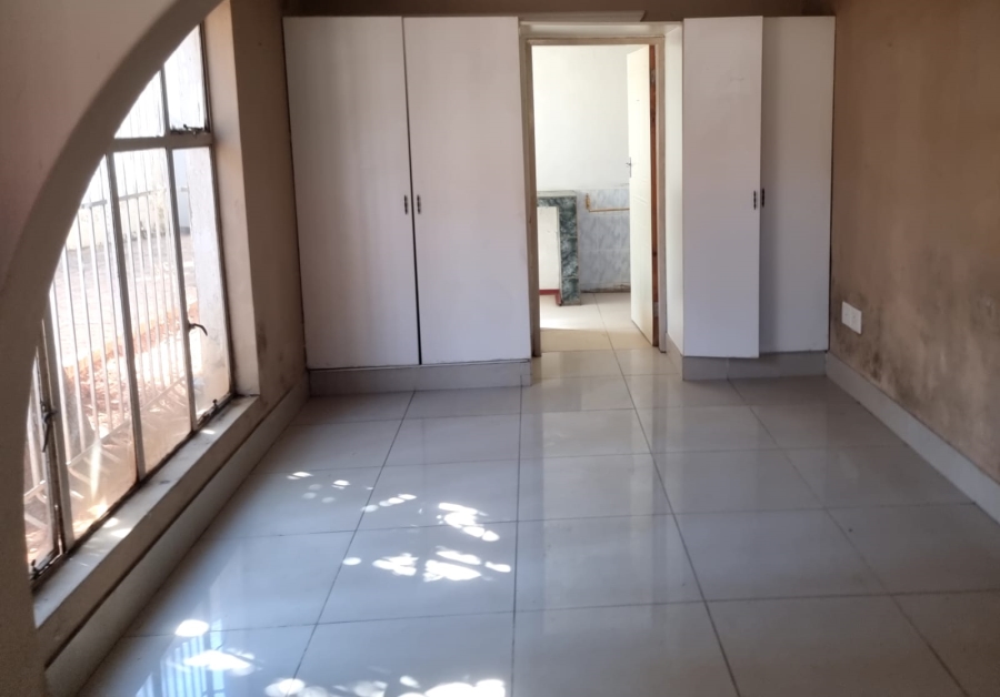 3 Bedroom Property for Sale in Cyrildene Gauteng