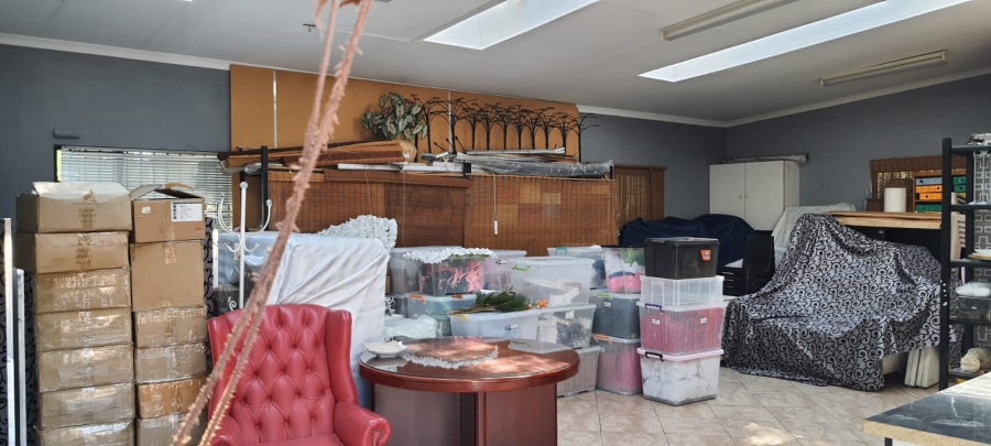 5 Bedroom Property for Sale in Edendale Gauteng