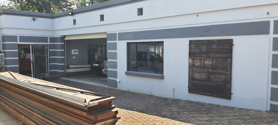 5 Bedroom Property for Sale in Edendale Gauteng
