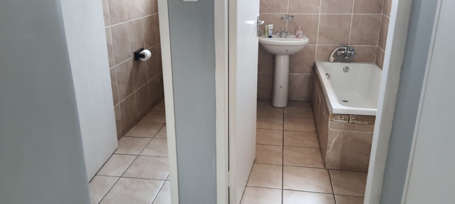 5 Bedroom Property for Sale in Edendale Gauteng