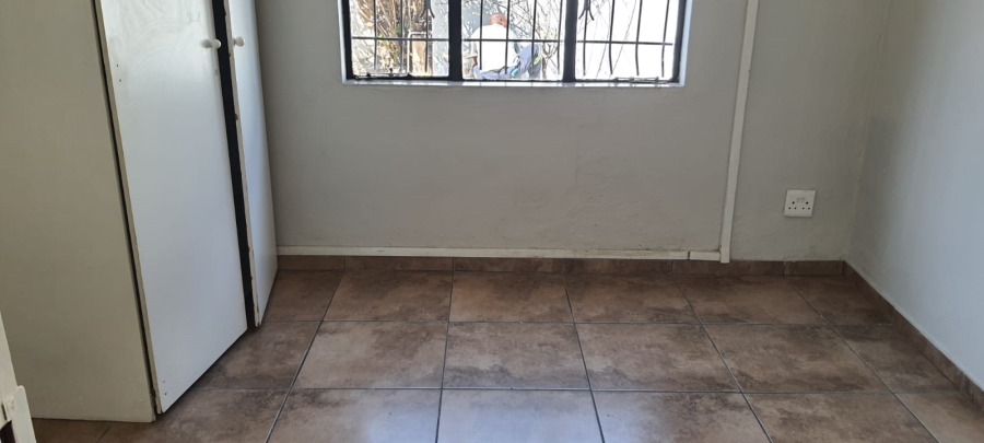 5 Bedroom Property for Sale in Edendale Gauteng