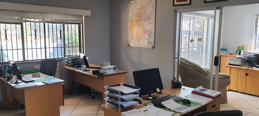 5 Bedroom Property for Sale in Edendale Gauteng