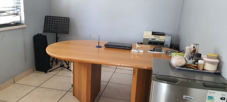 5 Bedroom Property for Sale in Edendale Gauteng
