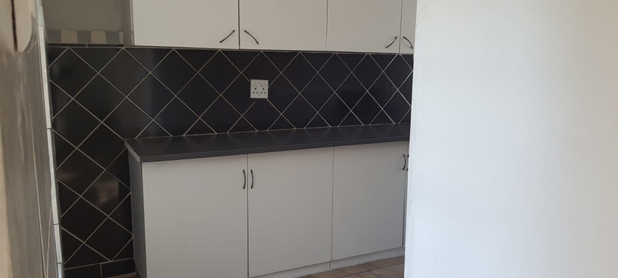 5 Bedroom Property for Sale in Edendale Gauteng