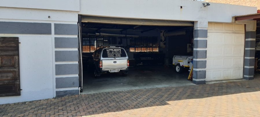 5 Bedroom Property for Sale in Edendale Gauteng