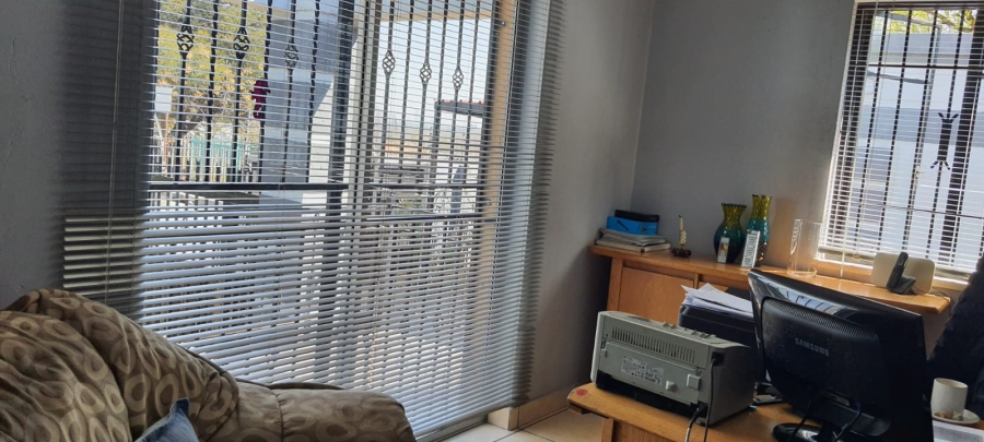 5 Bedroom Property for Sale in Edendale Gauteng