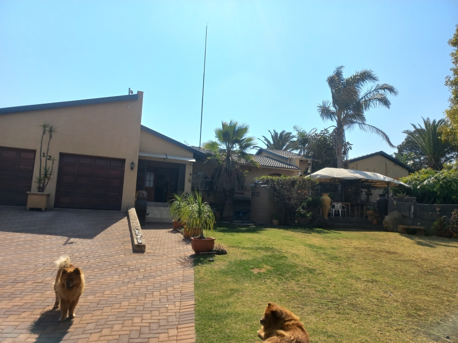 5 Bedroom Property for Sale in Croydon Gauteng