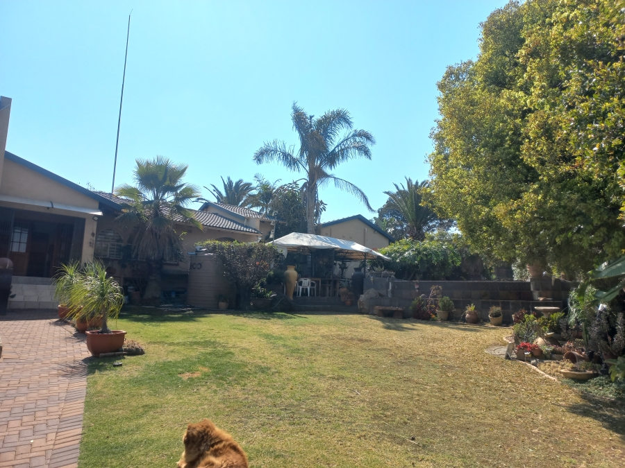 5 Bedroom Property for Sale in Croydon Gauteng