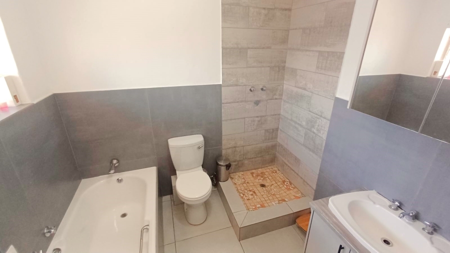 4 Bedroom Property for Sale in Lyttelton Manor Gauteng