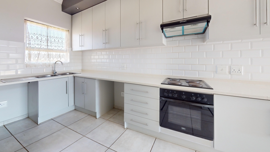 2 Bedroom Property for Sale in Jansenpark Gauteng