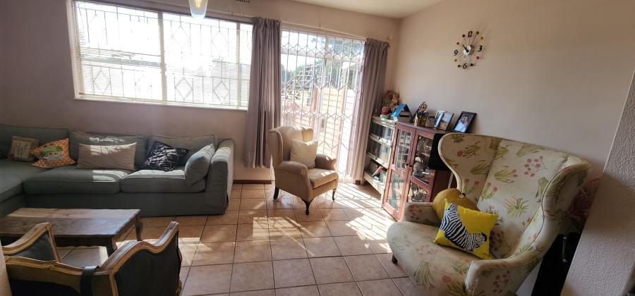 2 Bedroom Property for Sale in Brackenhurst Gauteng