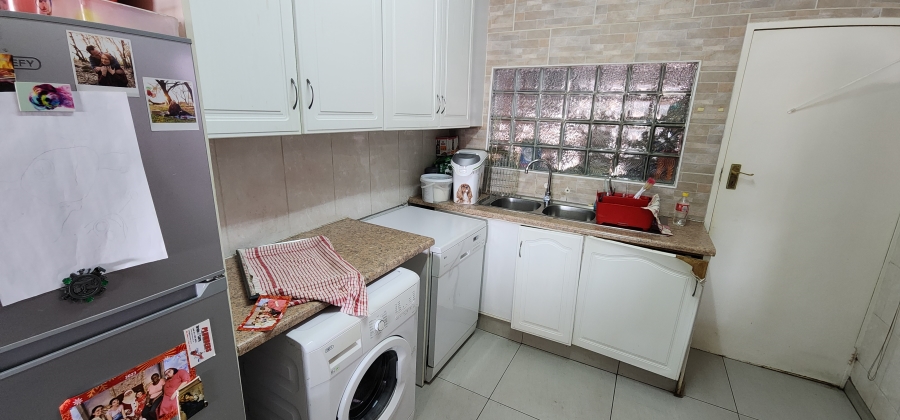 2 Bedroom Property for Sale in Brackenhurst Gauteng