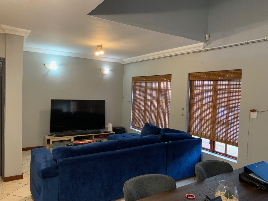 3 Bedroom Property for Sale in Die Wilgers Gauteng