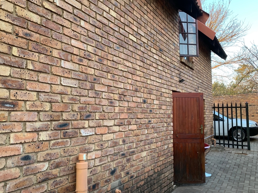 3 Bedroom Property for Sale in Die Wilgers Gauteng